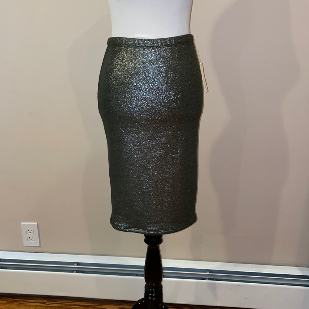 June & hudson skirt size M new